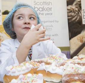 SWNS_SCOTTISH_BAKERS_01