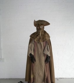 32129_Frank-To-dressed-as-a-mediaeval-plague-doctor-resize